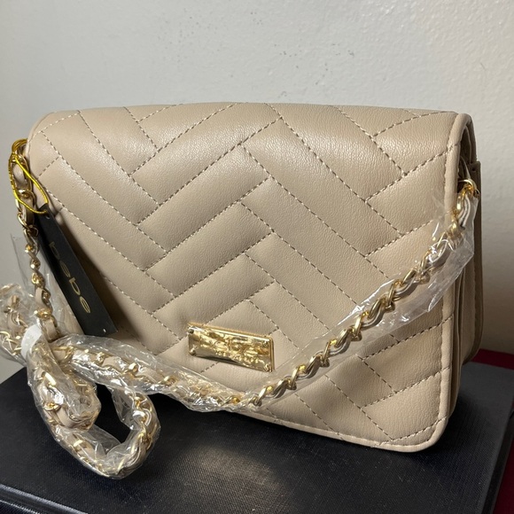 NWT BEBE Sophia Beige Quilted Crossbody City Bag w Gold Chain Strap Y2K 90s 00s - Picture 3 of 12